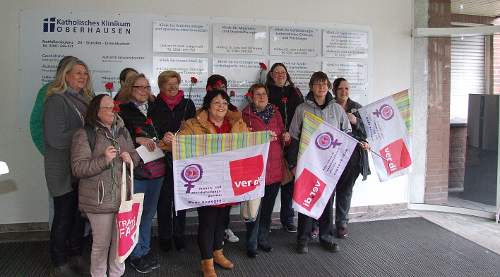 Aktion der ver.di-Frauen zum Internationalen Frauentag am St. Clemens-Hospital, 8. März 2020, Oberhausen-Sterkrade. Foto: R. Hoffmann
