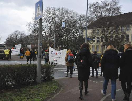 Flashmob zum Internationalen Frauentag, 9. März 2020, Oberhausen.. Foto: Andrea-Cora Walther.